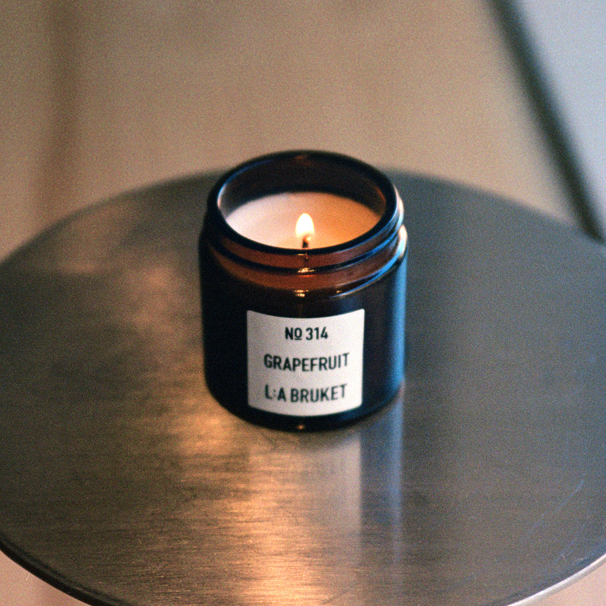 L:a Bruket - 314 Grapefruit Scented Candle