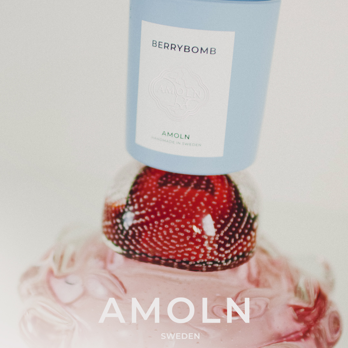 Amoln - Berrybomb Scented Candle