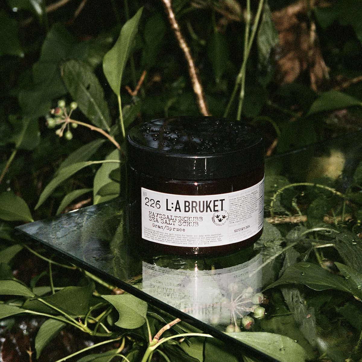 L:a Bruket - 226 Sea Salt Scrub Spruce