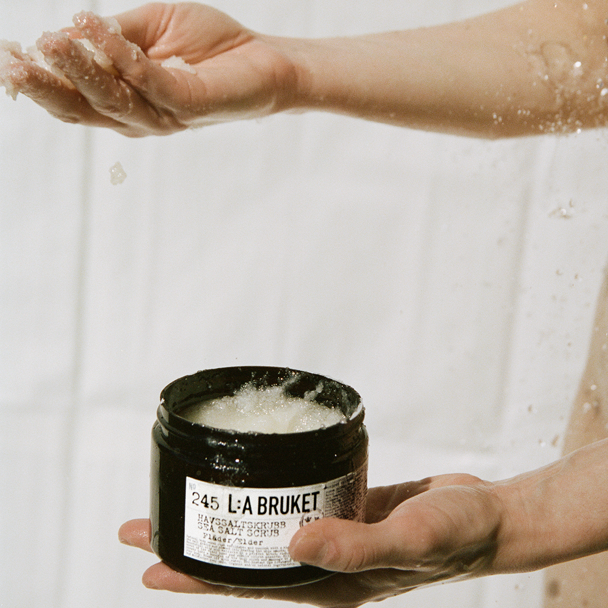 L:a Bruket - 245 Sea Salt Scrub Elder